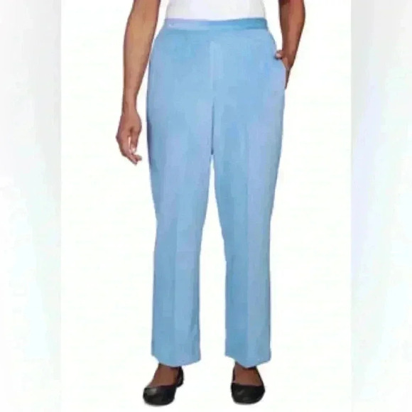 Alfred Dunner Blue Swiss Chalet Sleek Corduroy Short Length Pants Womens Size 10 - Picture 1 of 9